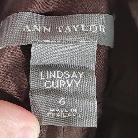 Ann Taylor Lindsay Curvy Capri Pants Brown Size 6 - Picture 5 of 7